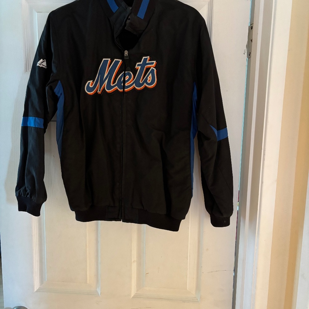 Kids Mets jacket size L.  Zip up.